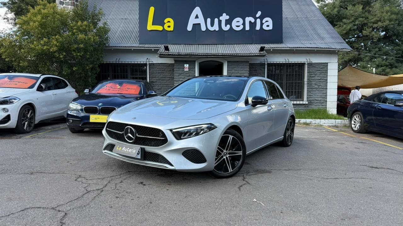 Mercedes Benz A200
