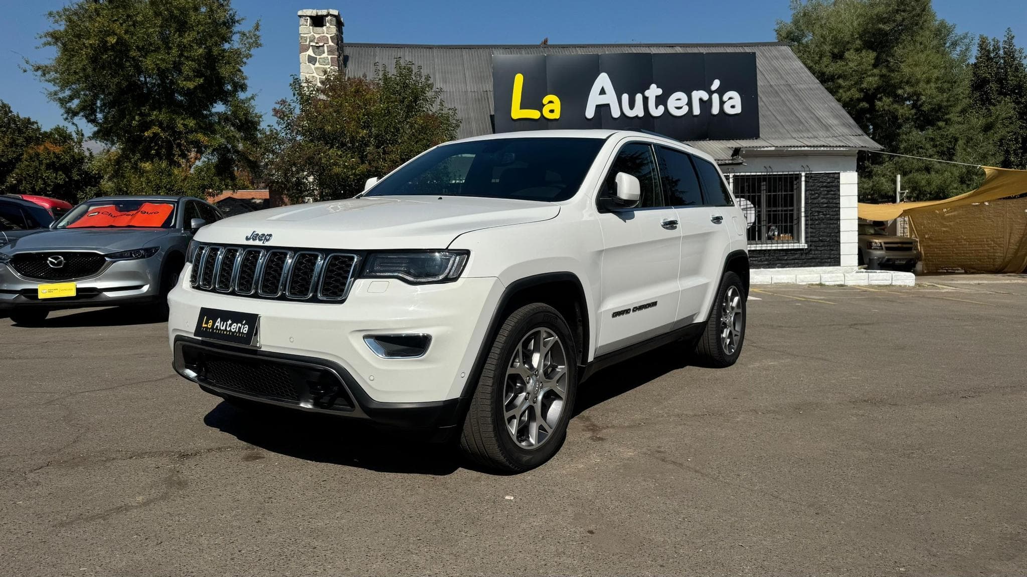 Jeep GRAND CHEROKEE 