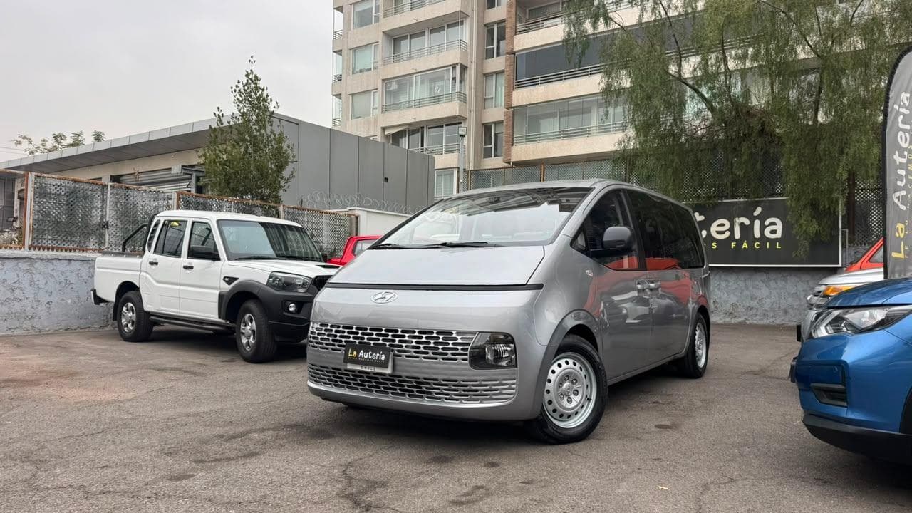 Hyundai Staria