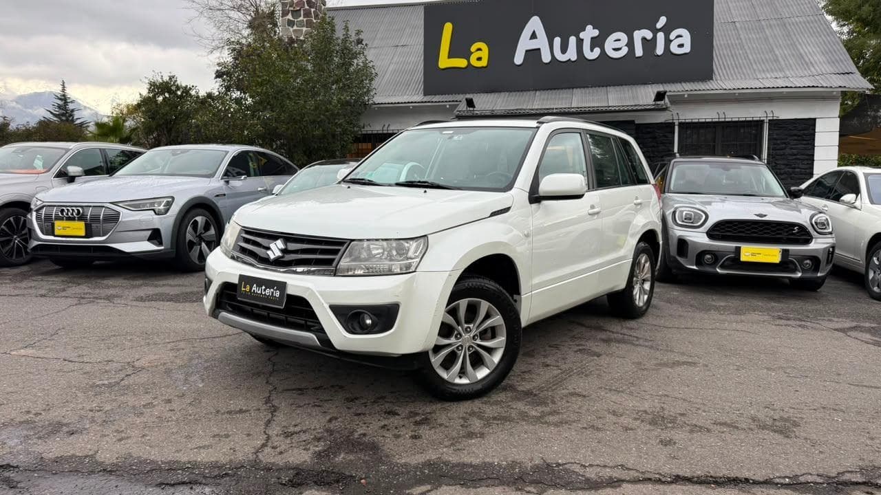 Suzuki GRAND NOMADE