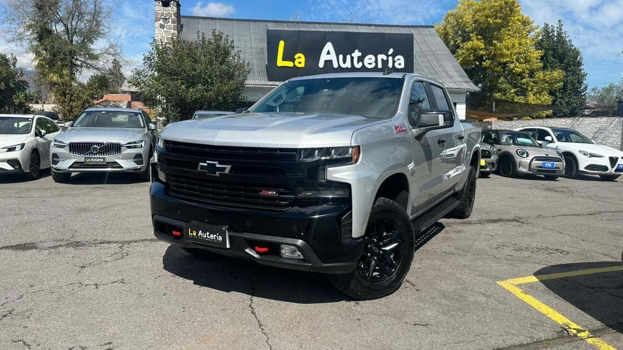 Chevrolet SILVERADO 5.3L DOBLE CAB 4P AT