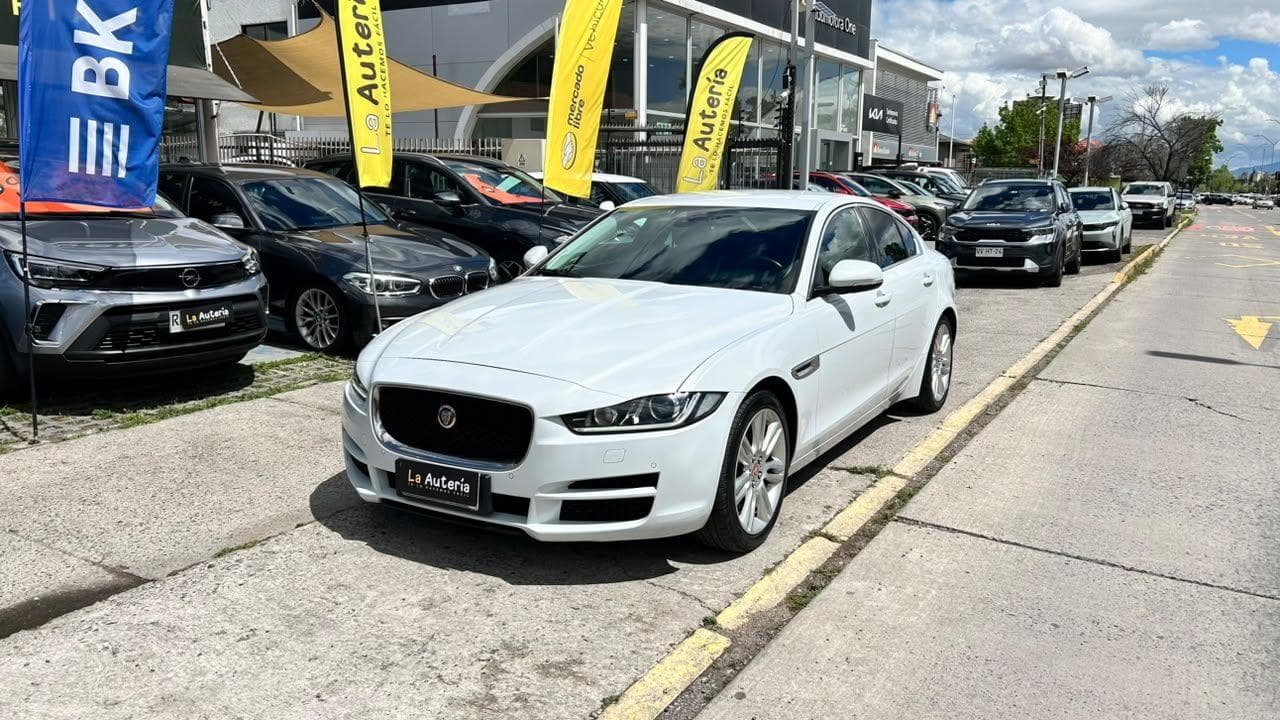 Jaguar XE